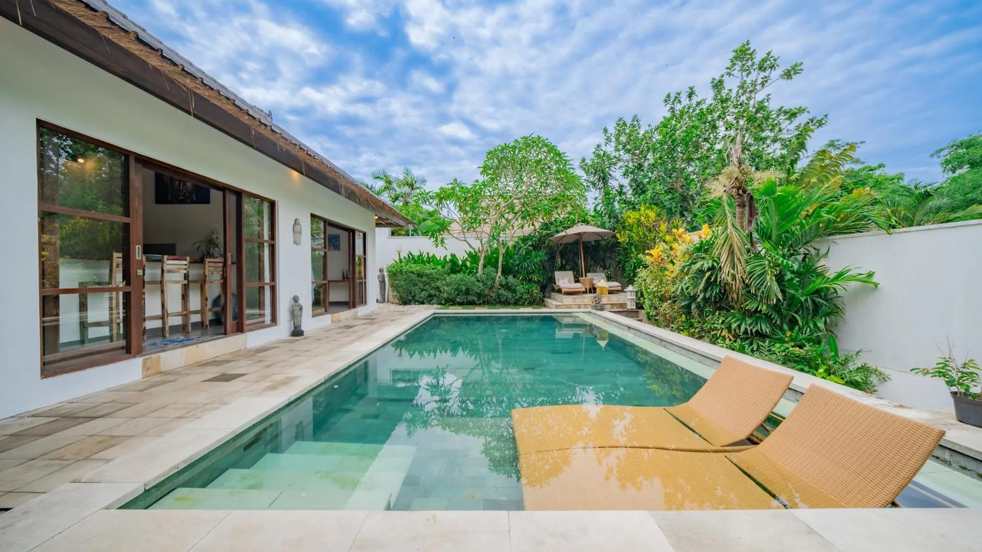Bali Sunyi Villas Jimbaran  Jimbaran (Bali)