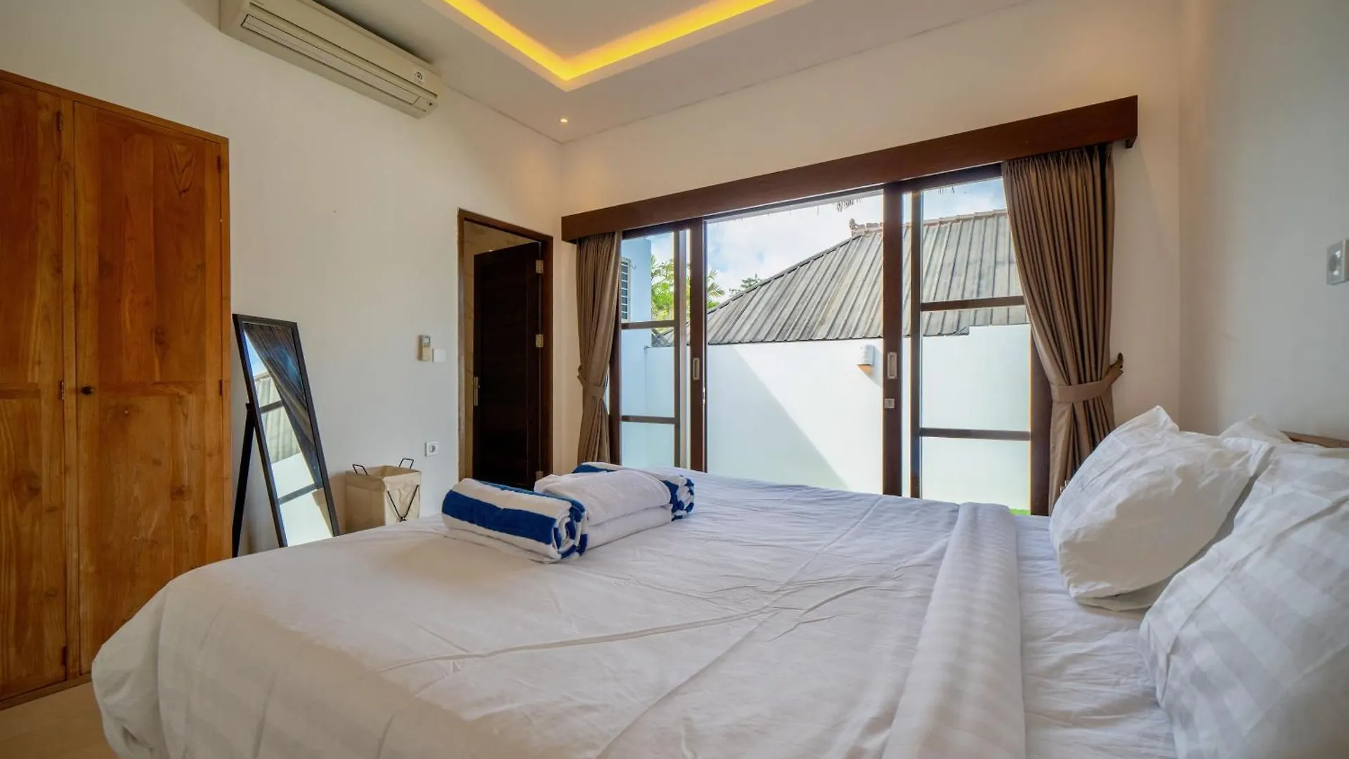 Bali Sunyi Villas Jimbaran  Holiday home Jimbaran (Bali)