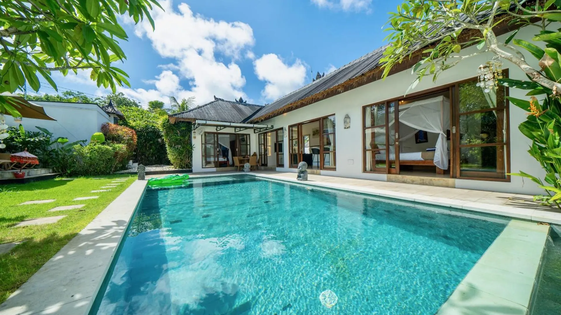 Bali Sunyi Villas Jimbaran  Holiday home Jimbaran (Bali)