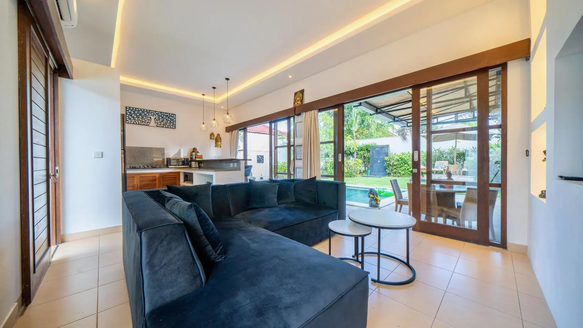 Bali Sunyi Villas Jimbaran  Holiday home Jimbaran (Bali)